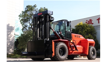 大吨位叉车:重载搬运时代的“钢铁脊梁”